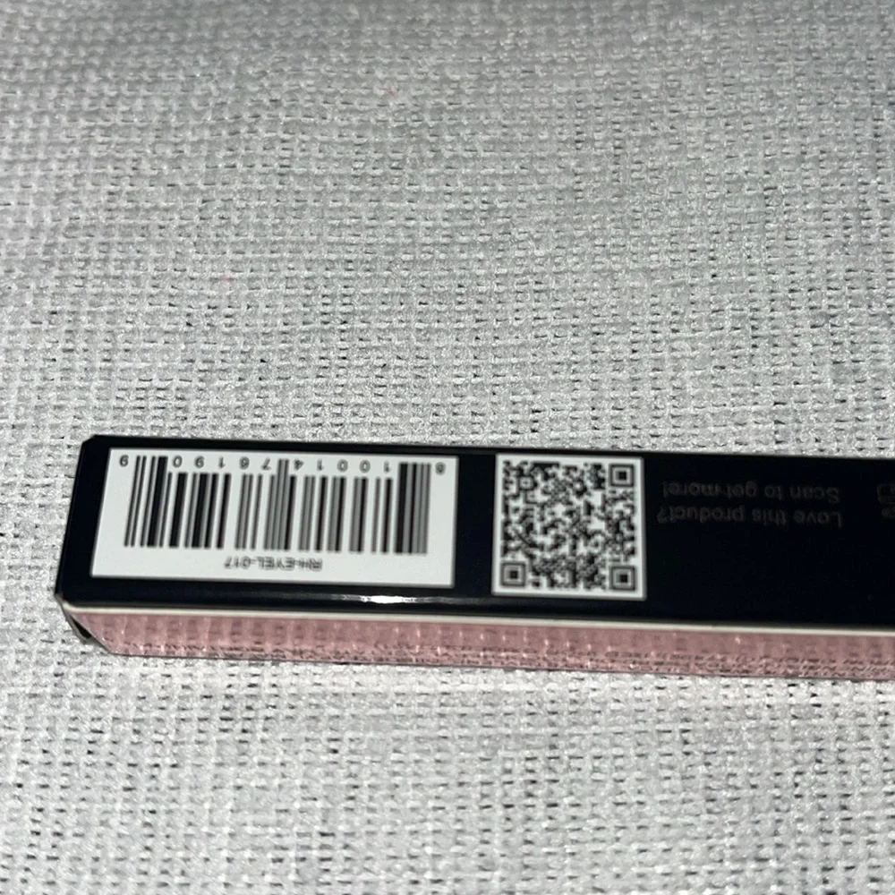 New- Realher- EYE AM INFLUENTIAL SHADOW STICK.